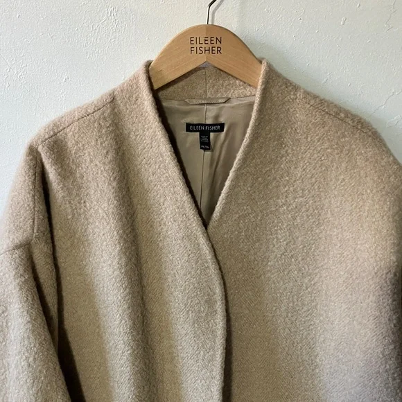 Exquisite Eileen Fisher Alpaca/Wool Coat - Picture 3 of 11